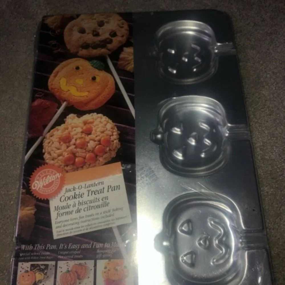 Vintage 1998‎ Wilton Cookie Treat Pan Halloween Jac